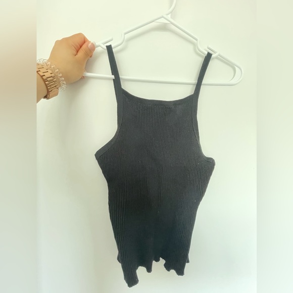 Oak and Fort Tank - Picture 1 of 3